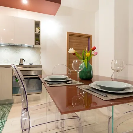 Cairoli 9 By Apartment *