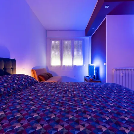 Apartment Cairoli 9 By