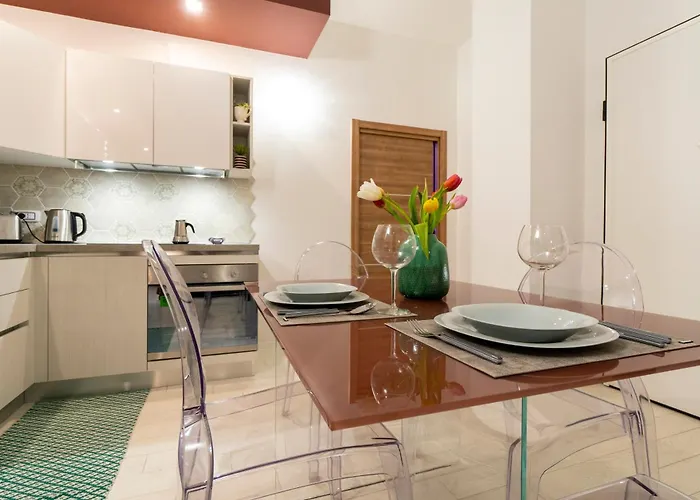 Cairoli 9 By Apartment *