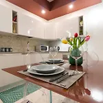Apartment Cairoli 9 By *